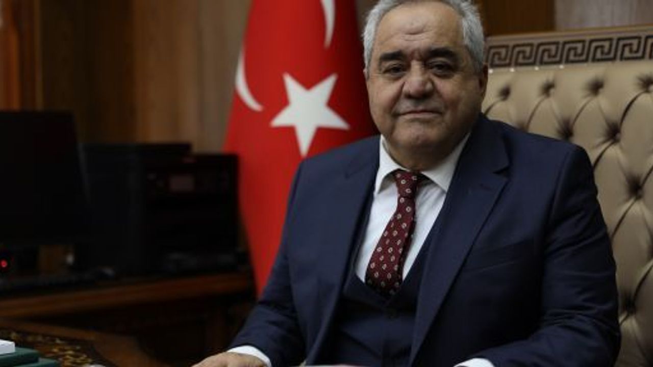 İÜ REKTÖRÜ ÖZGÜL: “BİR ASIRDIR MİLLİ İRADENİN KALBİ OLAN TÜRKİYE BÜYÜK MİLLET MECLİSİ, AZİZ MİLLETİMİZİN GURUR KAYNAĞIDIR”