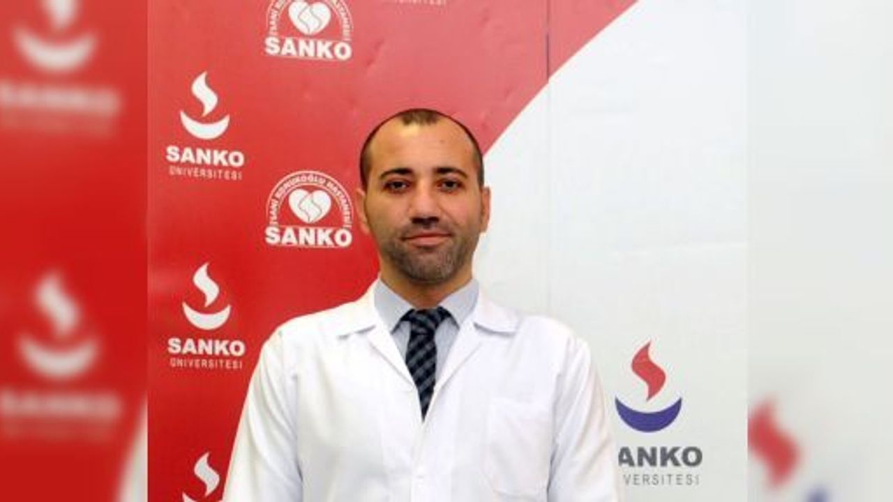 YENİ KORONAVİRÜS SALGININDA BİLGİ KİRLİLİĞİ