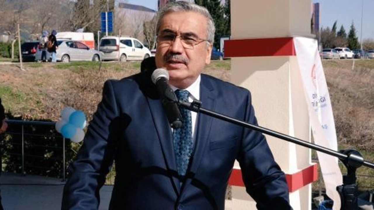 MÜFTÜ SÜRGEÇ;‘EVLERİMİZİ MESCİDE ÇEVİRİP NAMAZIMIZI İFA EDELİM’