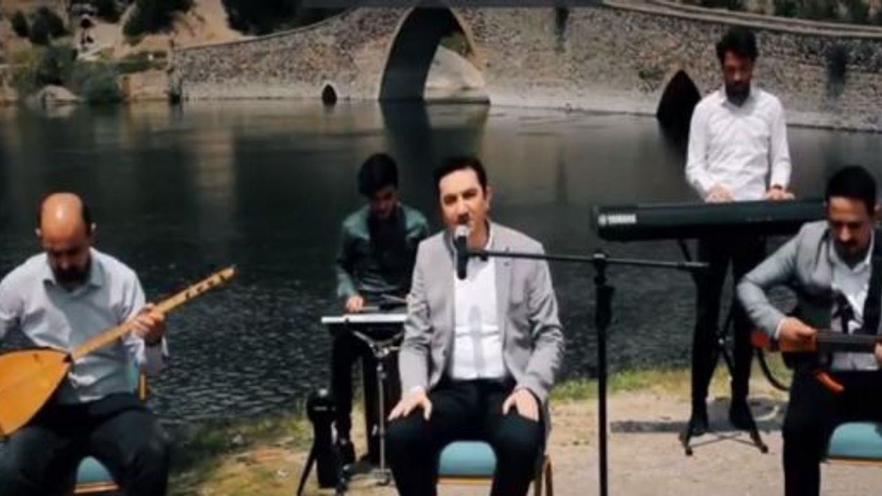 ONİKİŞUBAT BELEDİYESİ, MARAŞ TÜRKÜLERİ İLE HALKIN MORALİNİ YÜKSELTİYOR