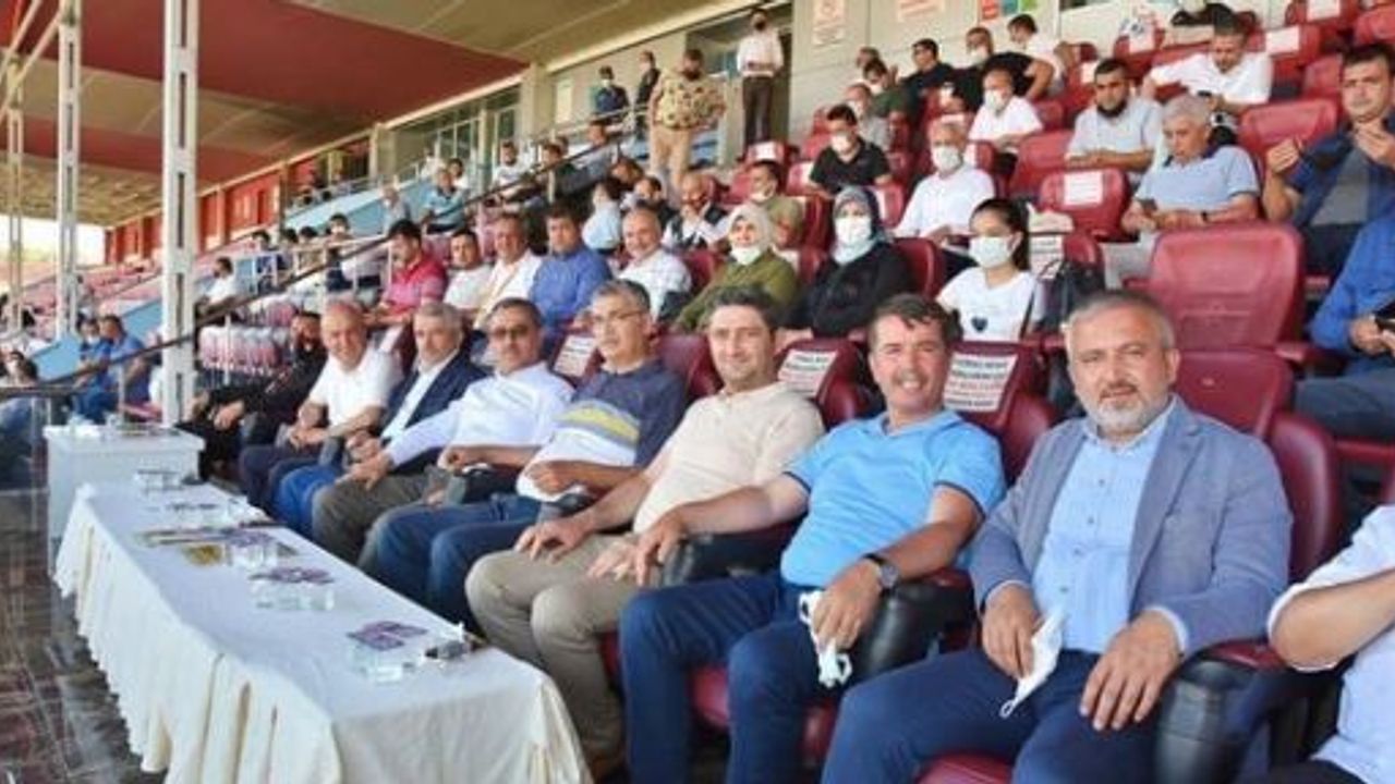 DERBİ MAÇTA, TÜRKOĞLU BELEDİYESPOR EVİNDE GALİP
