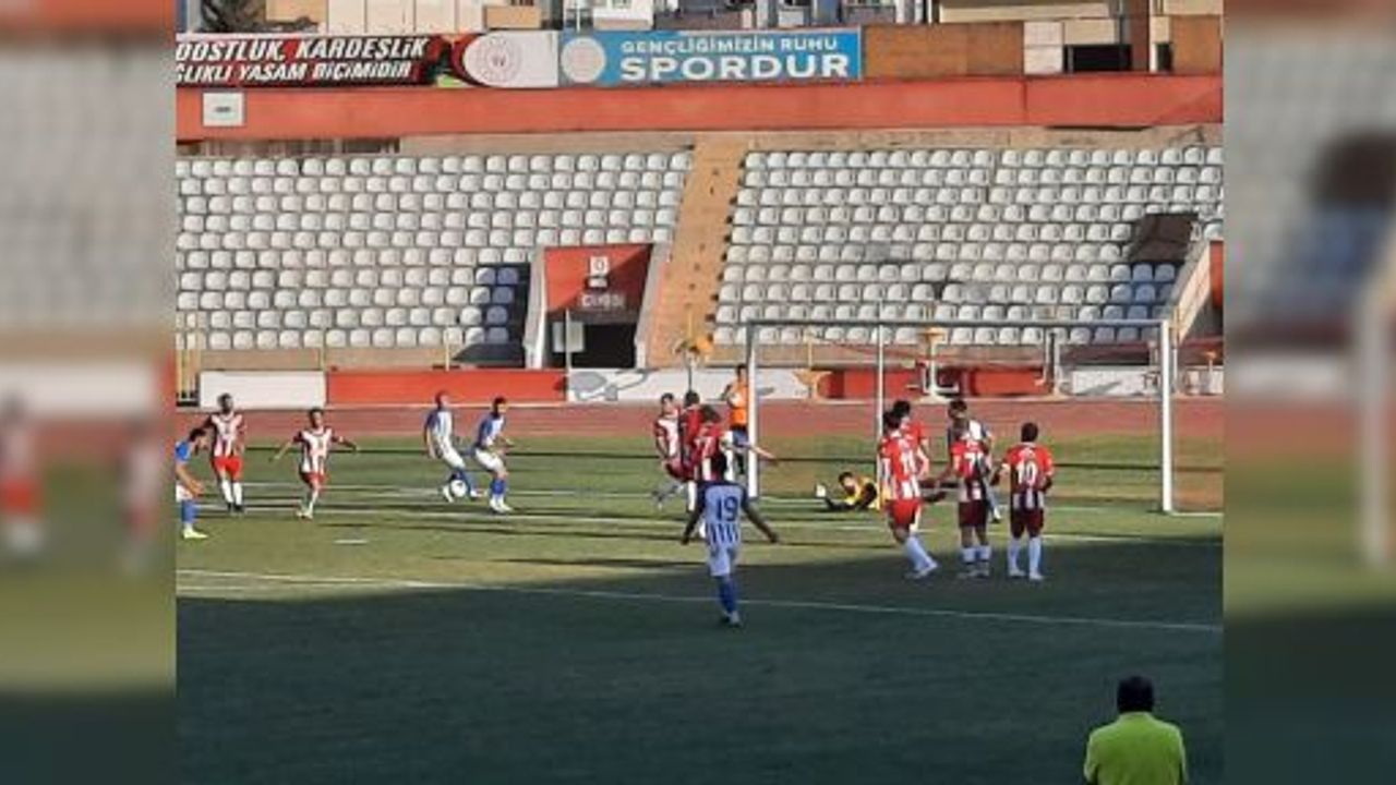 TÜRKOĞLU BELEDİYESPOR’UN 3. LİG UMUDU GELECEK BAHARA KALDI