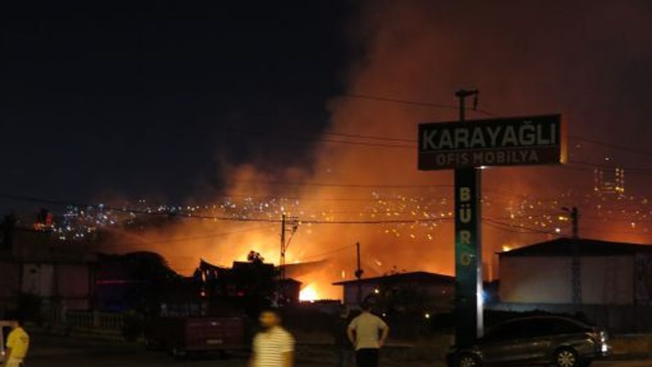 YANGINDA 4 FABRİKA 2 DEPO KULLANILMAZ HALE GELDİ