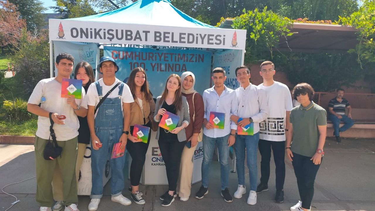 ONİKİŞUBAT BELEDİYESİ’NDEN KSÜ’LÜ ÖĞRENCİLERE EXPO 2023 VE DONDURMALI KARŞILAMA