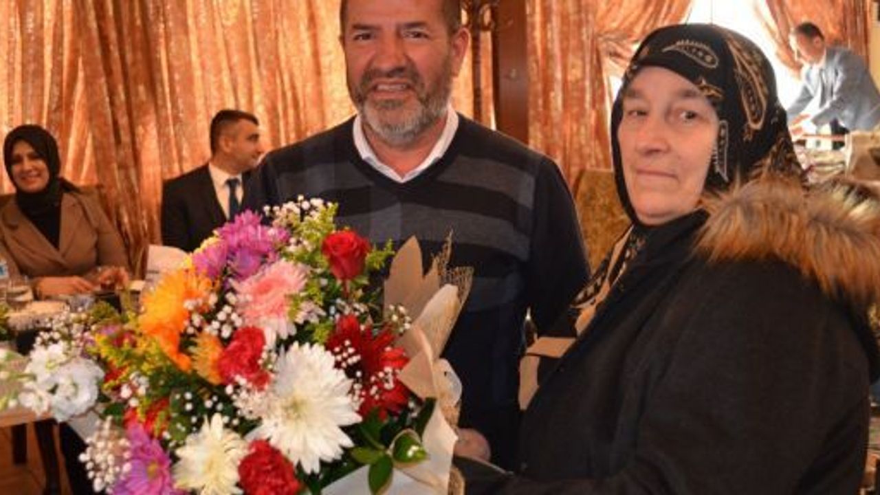 ÖĞRETMENİ İLE YARIM ASIR SONRA BULUŞTU