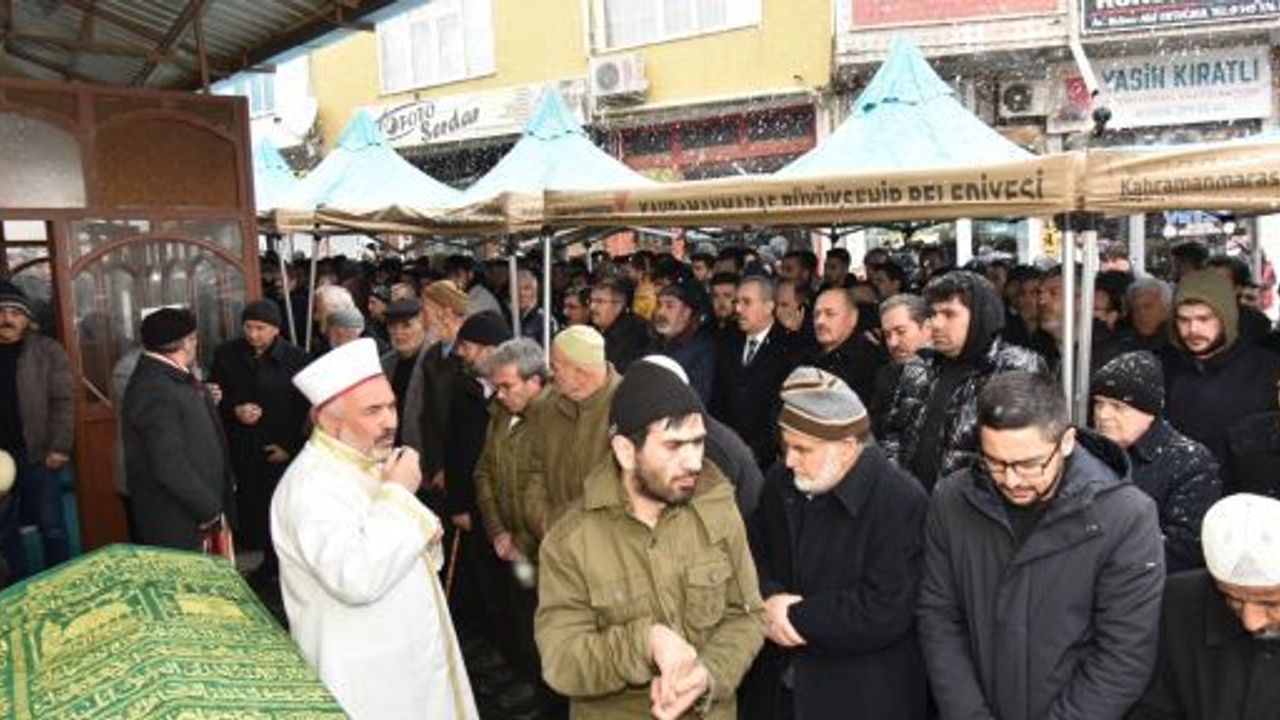 BAŞKAN GÜNGÖR GÖKSUN’DA ESNAF VE VATANDAŞLARLA BİR ARADA