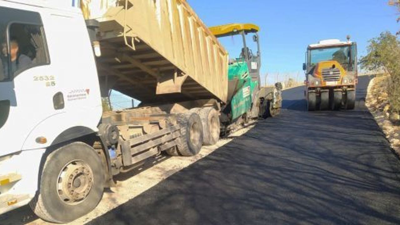 PAZARCIK MİLLET BAHÇESİ’NİN YOLU DA YENİLENDİ