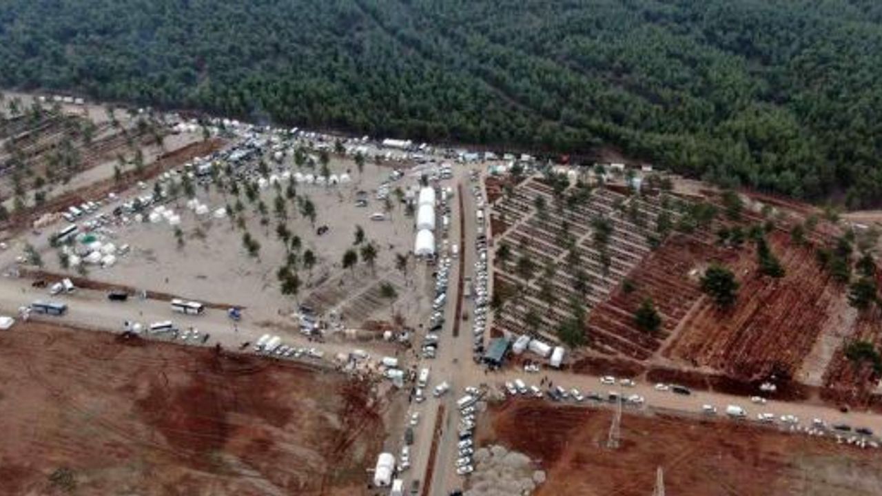 BAŞKAN ÇEVİK: "MEZAR TAŞLARI BİLE YOK"