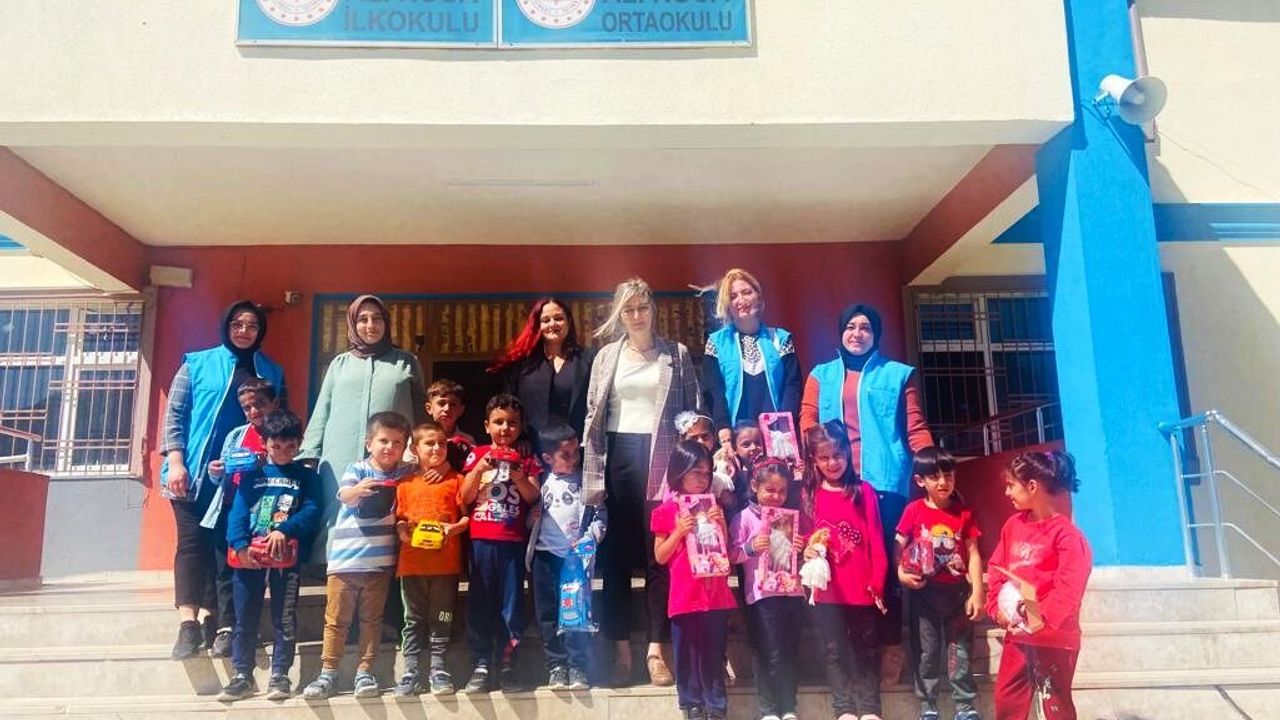 ONİKİŞUBAT BELEDİYESİ’NDEN KIRSAL MAHALLELERE EĞİTİM DESTEĞİ