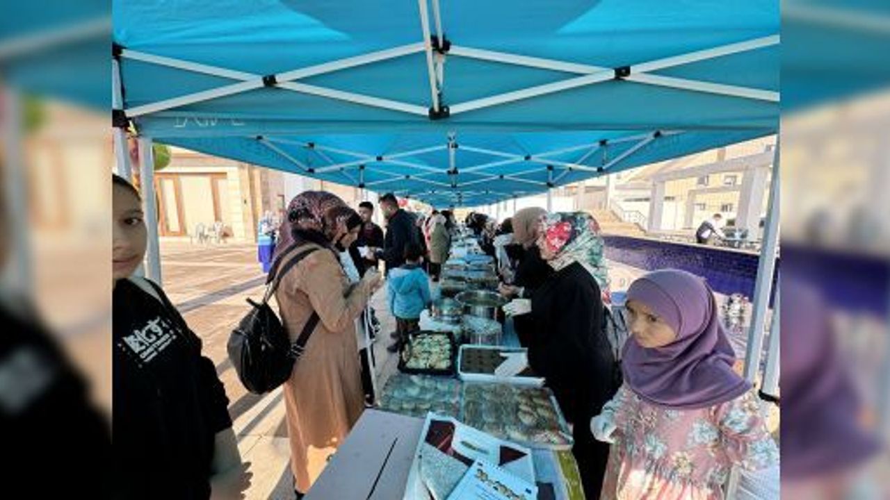 DULKADİROĞLU KAMU KÜLLİYESİ’NDE FİLİSTİN İÇİN KERMES