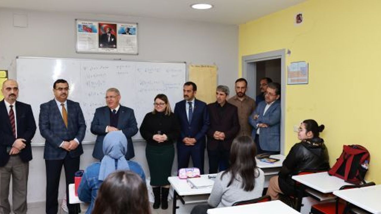 BAŞKAN MAHÇİÇEK, ÖĞRENCİLERİN VE EĞİTİMİN HAMİSİ