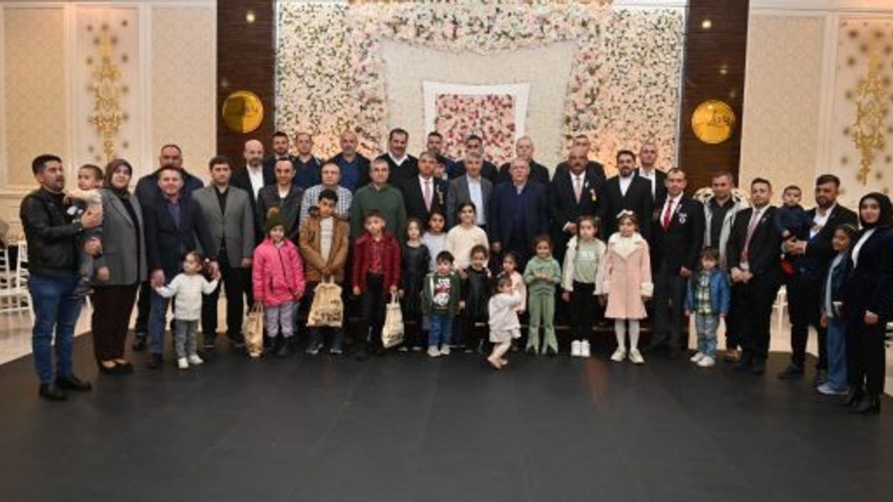 GAZİLER VE AİLELERİ ONİKİŞUBAT BELEDİYESİ’NİN EV SAHİBİYDİLER