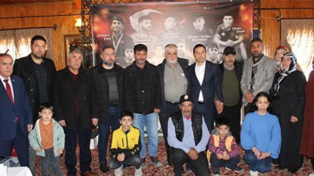 ŞEREF EROĞLU; “DEPREM ŞEHİTLERİMİZİ HER YIL ANACAĞIZ, İSİMLERİNİ UNUTTURMYACAĞIZ”    