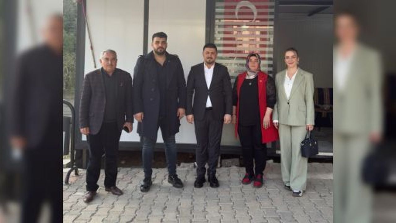 MHP ONİKİŞUBAT’TAN İLÇENİN KADIN MUHTARLARINA ZİYARET