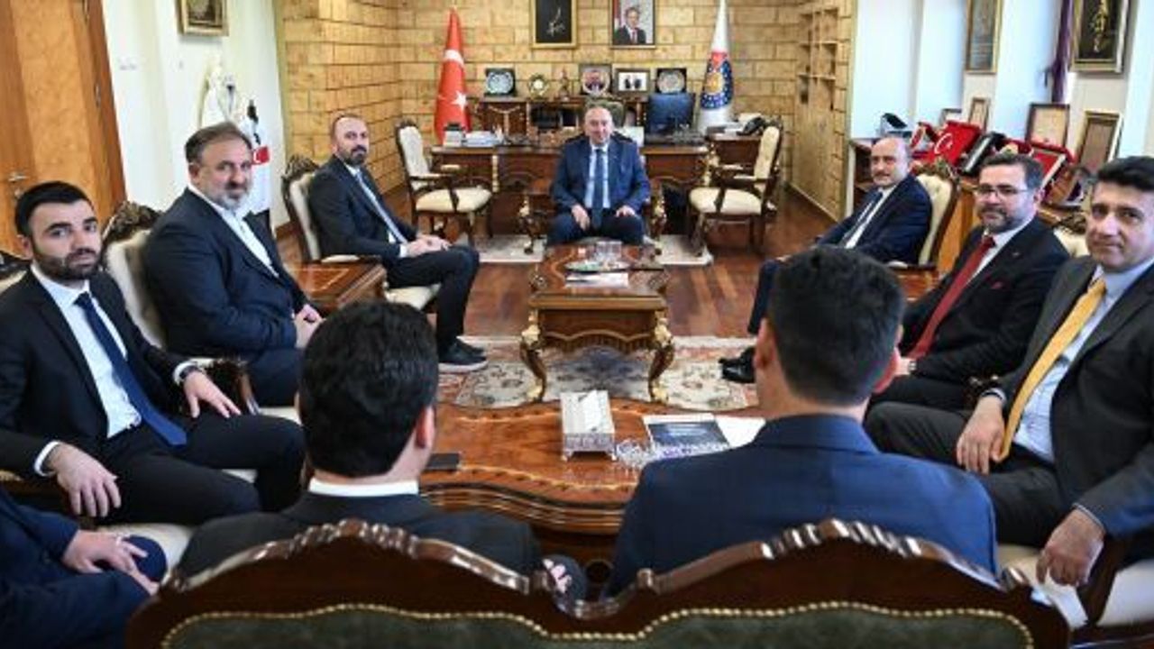 ÖZ SAĞLIK-İŞ’TEN, KSÜ REKTÖRÜ PROF. DR. YASIM’A ZİYARET