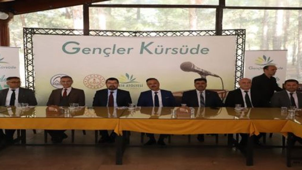 "GENÇLER KÜRSÜDE" PROJESİ İÇİN PROTOKOL İMZALANDI