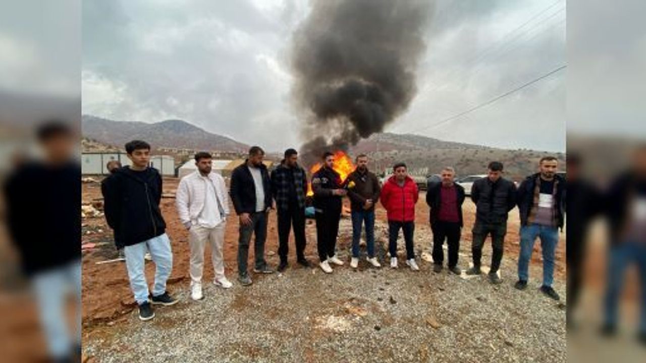 PARALARI ÖDENMEYEN TAŞERONLAR ALACAKLARINI BEKLİYOR