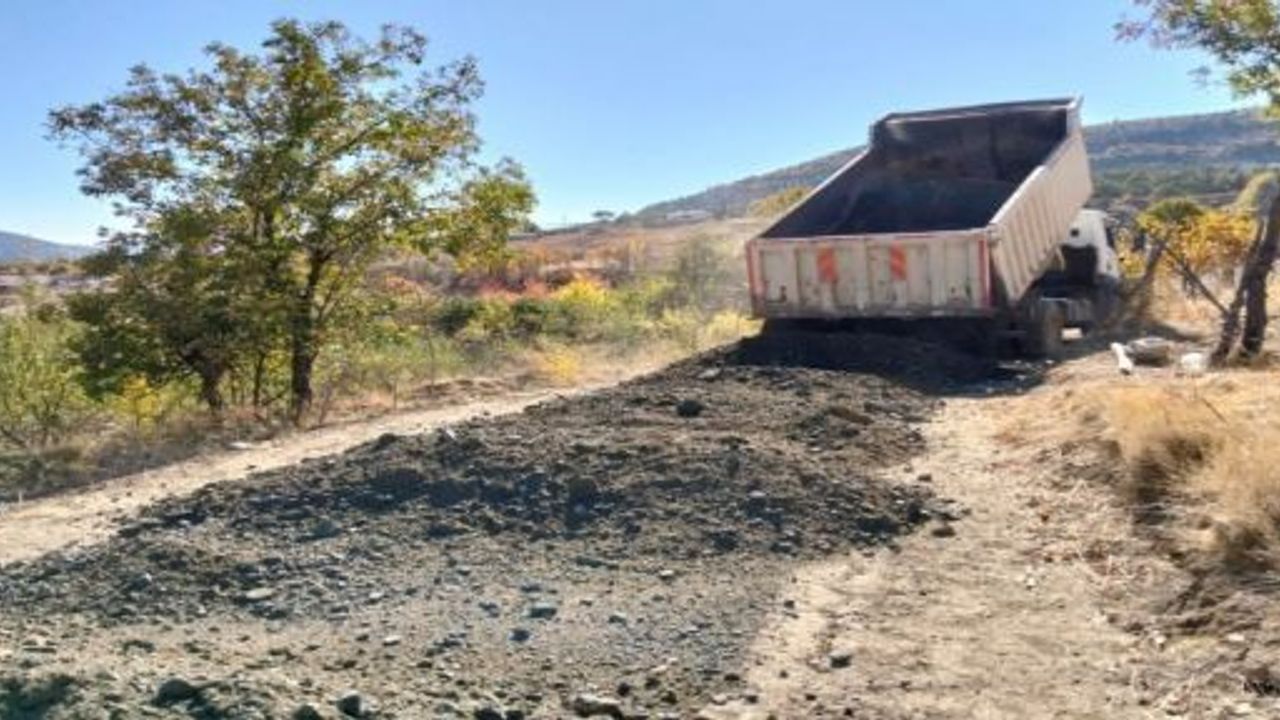 ONİKİŞUBAT BELEDİYESİ KIRSALDA 14 FARKLI NOKTADA ÇALIŞIYOR