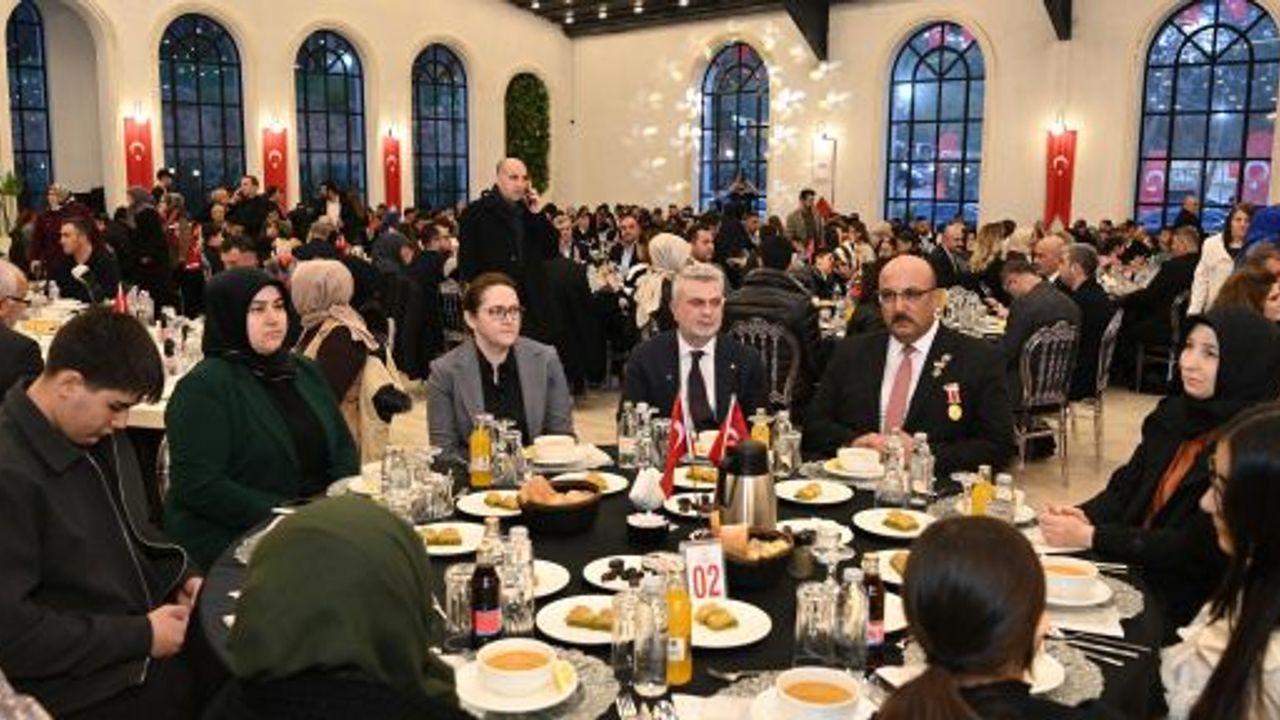 BAŞKAN GÖRGEL ŞEHİT AİLELERİ VE GAZİLERLE