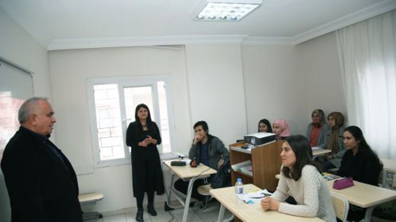 BAŞKAN TOLLU ETÜT MERKEZİ ÖĞRENCİLERİYLE BİR ARAYA GELDİ