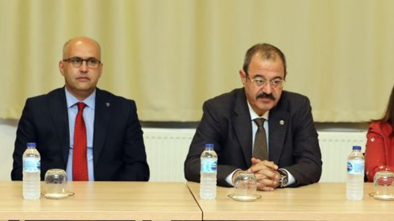 SANKO HOLDİNG YÖNETİM KURULU BAŞKAN VEKİLİ ADİL SANİ KONUKOĞLU: “AİLENİZİN DEĞİL, İSTEDİĞİNİZ MESLEĞİ SEÇİN, SEVDİĞİNİZ MESLEĞİ YAPIN”