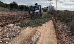 PAZARCIK BELEDİYESİ’NDEN YAĞIŞ SONRASI YOL SEFERBERLİĞİ