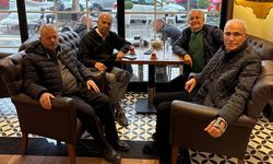 ŞEHRİN GÜNDEMİ YAŞAR PASTANESİ'NDE TARTIŞILIR