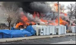 İKİNCİ EL EŞYA DÜKKANINDA YANGIN