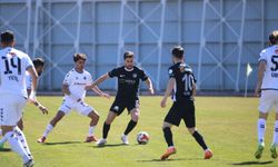 İSTİKLALSPOR ZİRVEDEN UZAKLAŞIYOR