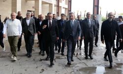 MAHİR ÜNAL’DAN HASTANE ZİYARETİ