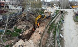 KÖY EVLERİ YENİ ALTYAPIYA KAVUŞUYOR