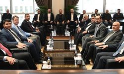 BAŞKAN GÖRGEL, AK PARTİ MKYK ÜYESİ ÜNAL’I MAKAMINDA AĞIRLADI