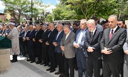 BAŞKAN GÖRGEL, H.ALİ ÖZAL’IN CENAZE TÖRENİNDE