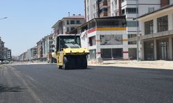 BÜYÜKŞEHİR, ELBİSTAN'DA ASFALT SERİMİ BAŞLATTI