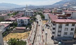 ŞEREF EROĞLU CADDESİ’NDE ALTYAPI BAŞTAN SONA YENİLENİYOR
