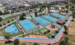 TENİS KORTLARINDA ÇEVRİMİÇİ REZERVASYON