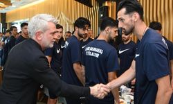 BAŞKAN GÖRGEL, İSTİKLALSPOR YÖNETİMİ VE FUTBOLCULARLA