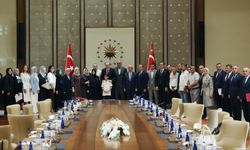 CUMHURBAŞKANI ERDOĞAN, AYSER ÇALIK ORTAOKULU ŞEHİTLERİNİN AİLELERİYLE BİR ARAYA GELDİ