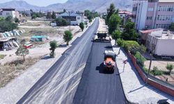 ELBİSTAN’DA ASFALT ÇALIŞMALARINA TAM NOT
