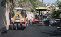 BÜYÜKŞEHİR, ONİKİŞUBAT KÂTİP ÇELEBİ CADDESİ’Nİ ASFALTLIYOR