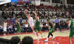 BAŞKAN GÖRGEL, “BASKETBOL TAKIMI ŞEHRİMİZİN TEMSİLCİSİ”