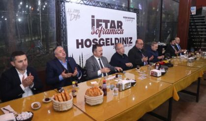 BAŞKAN AKPINAR, BASIN MENSUPLARIYLA İFTAR PROGRAMINDA BİR ARAYA GELDİ