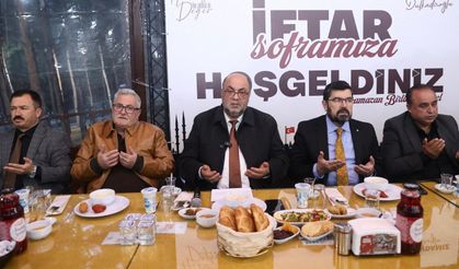 BAŞKAN AKPINAR, 105 MAHALLE MUHTARIYLA İFTARDA