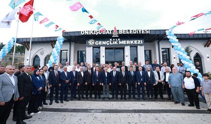 ONİKİŞUBAT BELEDİYESİ’NİN KALE GENÇLİK MERKEZİ YOĞUN KATILIMLA HİZMETE AÇILDI