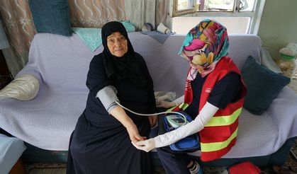 BÜYÜKŞEHİR YALNIZ YAŞAYAN YAŞLILARIN YANINDA