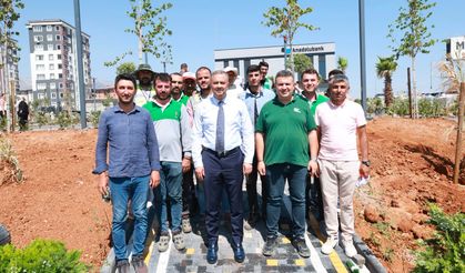 BAŞKAN TOPTAŞ, MAHALLELERİN YAŞAM KALİTESİNİ ARTIRAN PARKLARI ZİYARET ETTİ