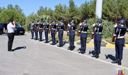 JANDARMA TEŞKİLATIMIZIN GENEL KOMUTANI ORGENERAL ALİ ÇARDAKCI VE ÇALIŞMA ARKADAŞLARI DEVLETİMİZ VE MİLLETİMİZ İÇİN GECE