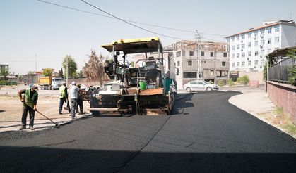 DULKADİROĞLU BALLICA’DA ASFALT MESAİSİ