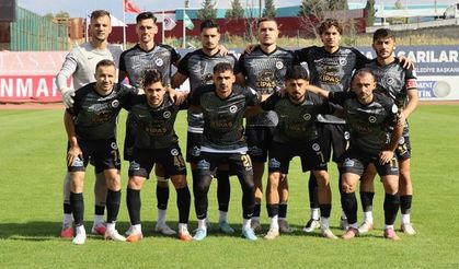 İSTİKLALSPOR’DAN GOL ŞOV! SERİKSPOR’U 4 GOLLE DEVİRDİ