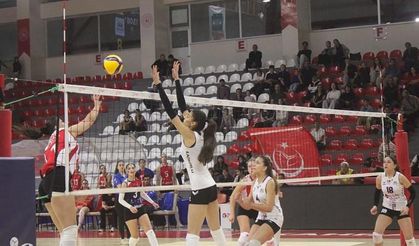 KAHRAMANMARAŞ’IN SULTANLARI SET VERMEDİ: ANTEPİA’YI 3-0 MAĞLUP ETTİ!